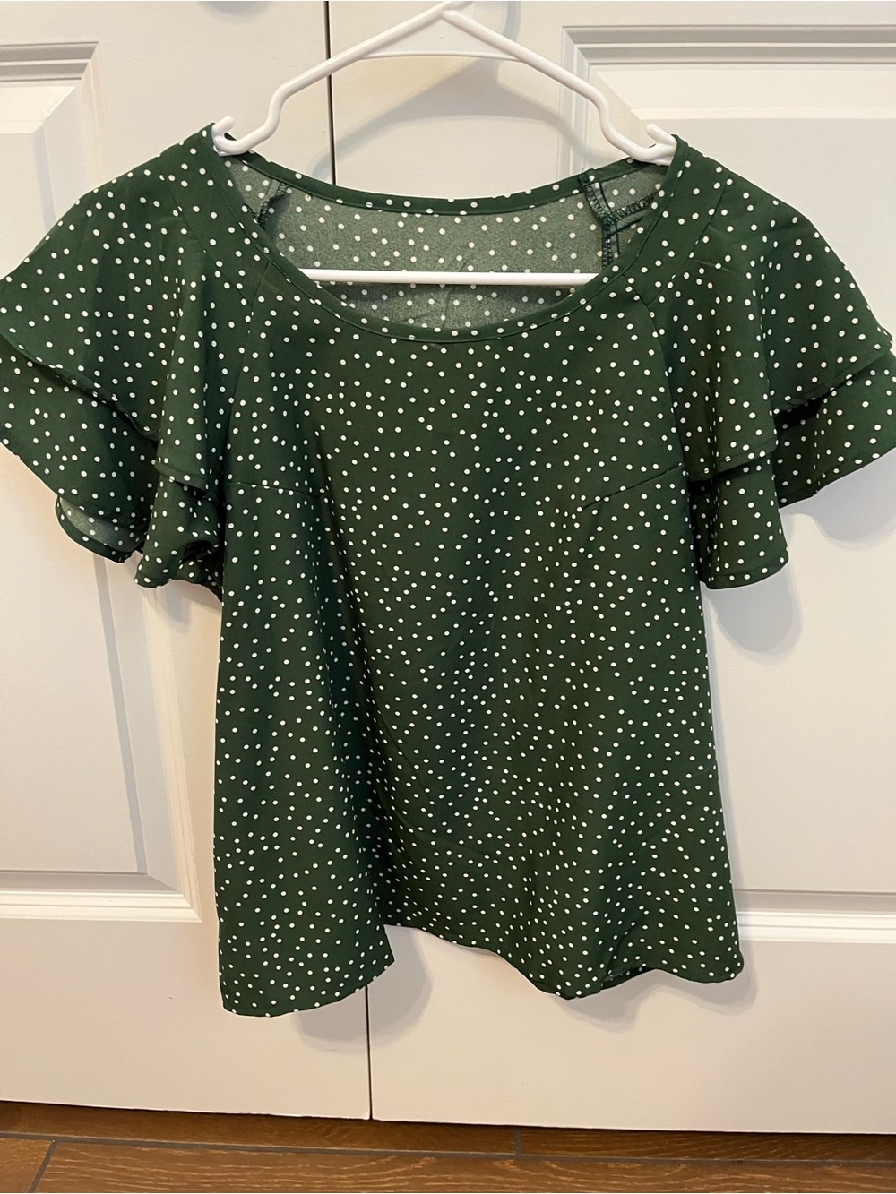 SHEIN Women’s Green Polka Dot Flutter Sleeve Top
